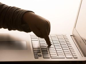 Supporting image for story: Children will find a way around porn age-verification, say parents