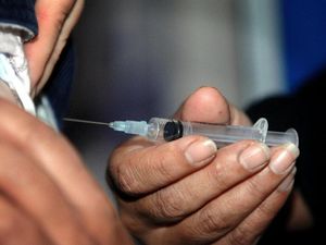 Supporting image for story: Scientists develop new method to stop vaccines from degrading