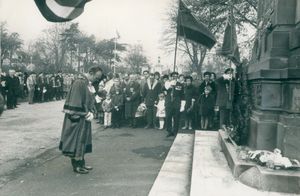 Reference: MMNAMMGLPICT000003024417... . .. Mayor of Stourbridge Alderman J P S Lycott, paused for a moment\u2019s reflection with his head bowed after placing his wreath at the town\u2019s cenotaph during the Remembrance Day parade in November, 1970Used for letters page July 28 2005Used for letters page again November 11 2008USED LETTS PFP NOV 11 2022