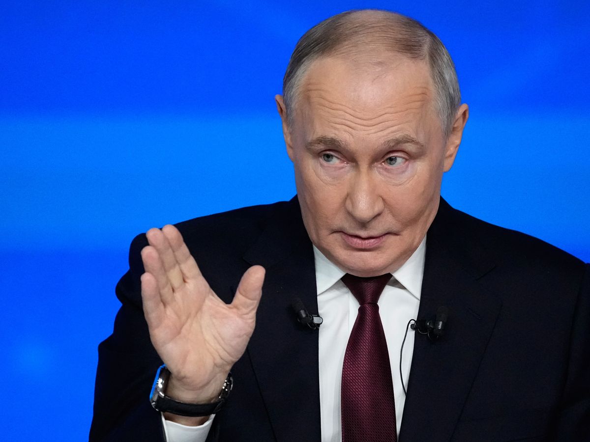 Russian troops are advancing across Ukraine battlefield, says Putin