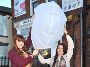 Supporting image for story: Chinese lantern sales are on the increase
