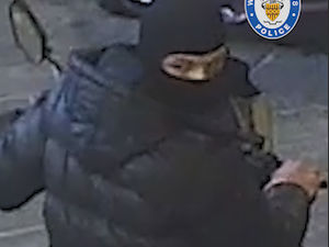 Supporting image for story: Watch brave police officer's flying tackle on suspected motorbike thief in Birmingham