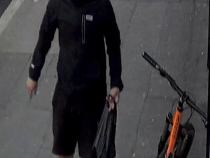Supporting image for story: Police appeal to find cyclist 'deliberately' driven at by car driver