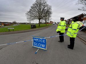 Supporting image for story: Kingswinford disorder: LIVE updates as police cordon in place in Kingswinford after 'shots fired' in Dudley