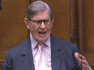 Supporting image for story: Sir Bill urges May to scrap Chequers plan