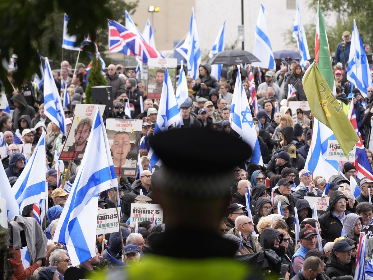 Hundreds turn out at rally marking two-year anniversary of October 7 attacks