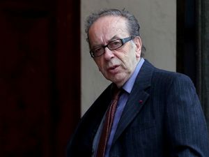 Supporting image for story: World-renowned Albanian novelist Ismail Kadare dies aged 88