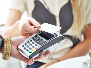 Supporting image for story: Contactless payment limit to increase to £100