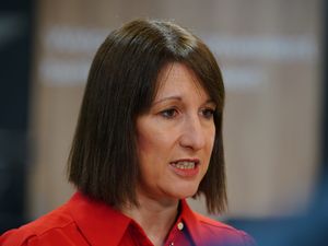 Supporting image for story: Government borrowing falls to lowest November level in three years