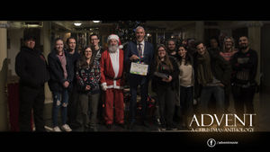 The cast of Ho-Ho-Hostage