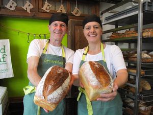 Supporting image for story: Team prove they can bake to perfection