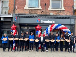 Supporting image for story: Newport pizza place plans to stay open until 3am 