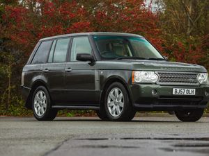 Supporting image for story: Queen Elizabeth II’s 2007 Range Rover Vogue SE estimated to fetch up to £60,000 at auction next month