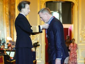 Supporting image for story: James Bond actor Daniel Craig receives same honour as 007 at Windsor Castle