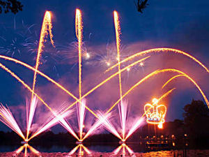 Supporting image for story: Beacons light up Jubilee sky