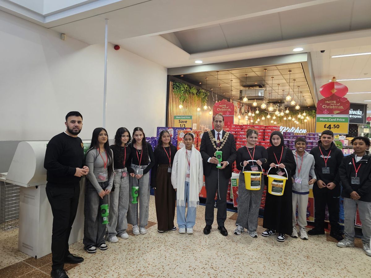 Learners raise over &pound;500 for children&rsquo;s charity through Morrisons bag packing