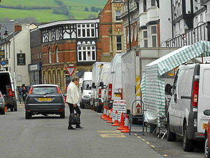 Supporting image for story: Newtown traders vow to quit over van ban storm