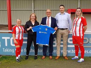Supporting image for story: Ironman competitor who died during race smiled and waved to his fiancee as he entered the sea