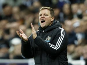 Supporting image for story: Eddie Howe refuses to be drawn into row with Arne Slot over Alexander Isak saga