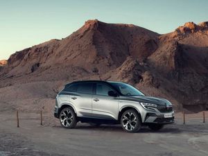 Supporting image for story: Renault unveils new Austral SUV