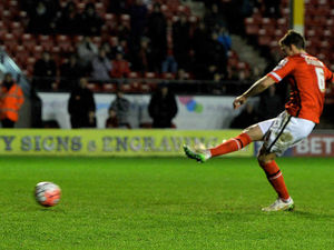 Supporting image for story: Report and pictures: Walsall 0 Chesterfield 0 - Walsall win 5-3 on pens