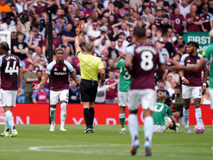 Supporting image for story: Aston Villa 0 Newcastle 0: Ten-man hosts hang on for point
