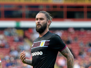 Supporting image for story: Leeds 1 Aston Villa 1 - Report