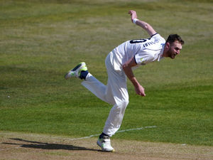Supporting image for story: Warwickshire complete Kent thrashing inside three days