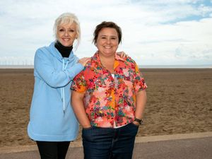 Supporting image for story: Susan Calman reveals she underwent hypnotherapy to overcome fear of flying