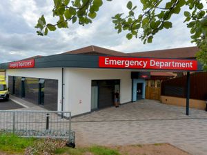 Supporting image for story: Significant disruption expected as NHS braces for 48 hour consultant walk out