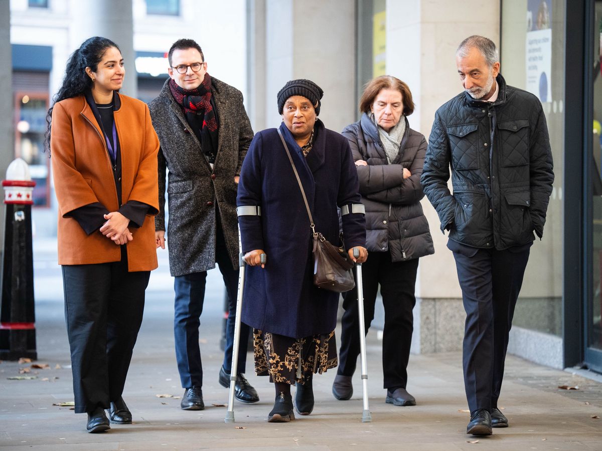 Police &lsquo;tried to pit grieving parents of Stephen Lawrence against each other&rsquo;