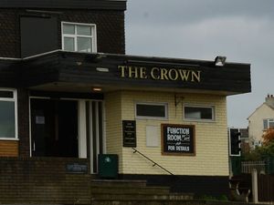Supporting image for story: The Crown pub reopening despite police concerns over 'gangs and violence'