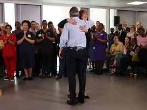 Supporting image for story: New NHS plan shows ‘future already looks better’ under Labour – Starmer