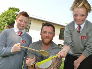 Supporting image for story: EU referendum: Celebrity chef Mark Lloyd gets stuck in for Europe on visit to Oswestry school