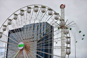 The new wheel on Centenary Square 