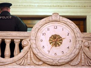 Supporting image for story: Brexit deal could see Northern Ireland in different time zone, peers warn