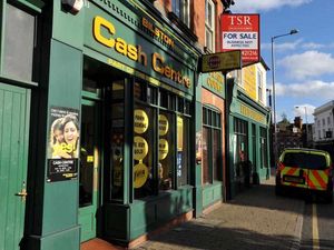 Supporting image for story: Axe-wielding gang in £100k shop raid