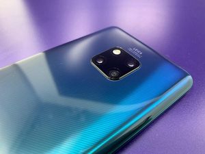 Supporting image for story: How does the new Huawei Mate 20 Pro compare to its rivals?