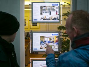Supporting image for story: Mortgage approvals to home buyers reach highest level since summer 2022