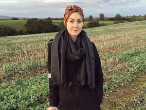 Supporting image for story: Young breast cancer patient Laura makes call to rescue research