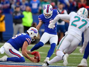 Supporting image for story: Tyler Bass nails last-gasp field goal to earn victory for Buffalo Bills