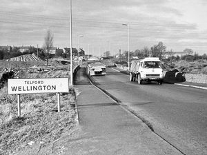 Supporting image for story: 14 nostalgic photographs showing Wellington in 1974 - who and what do you recognise?