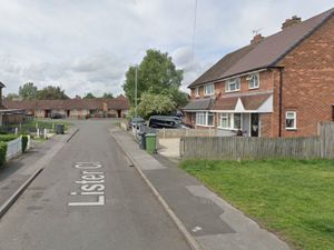 Supporting image for story: Teenagers arrested and 'large Rambo-style knife' seized after police called to incident on Bloxwich street 