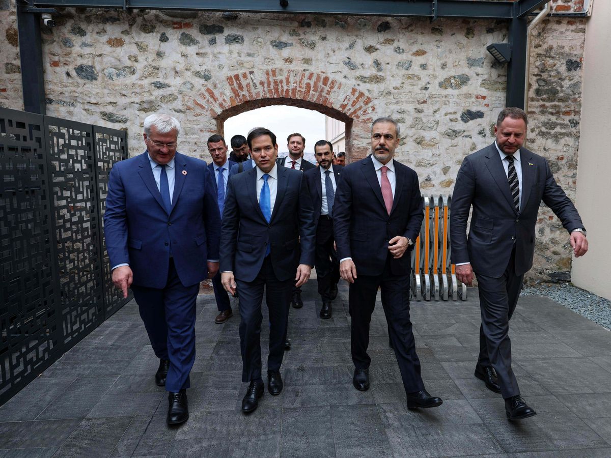 Peace talks between Ukraine and Russia end after less than two hours – officials