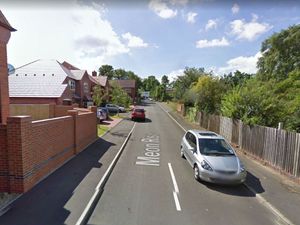 Supporting image for story: Masked men threaten man with machetes in terrifying Stourbridge burglary