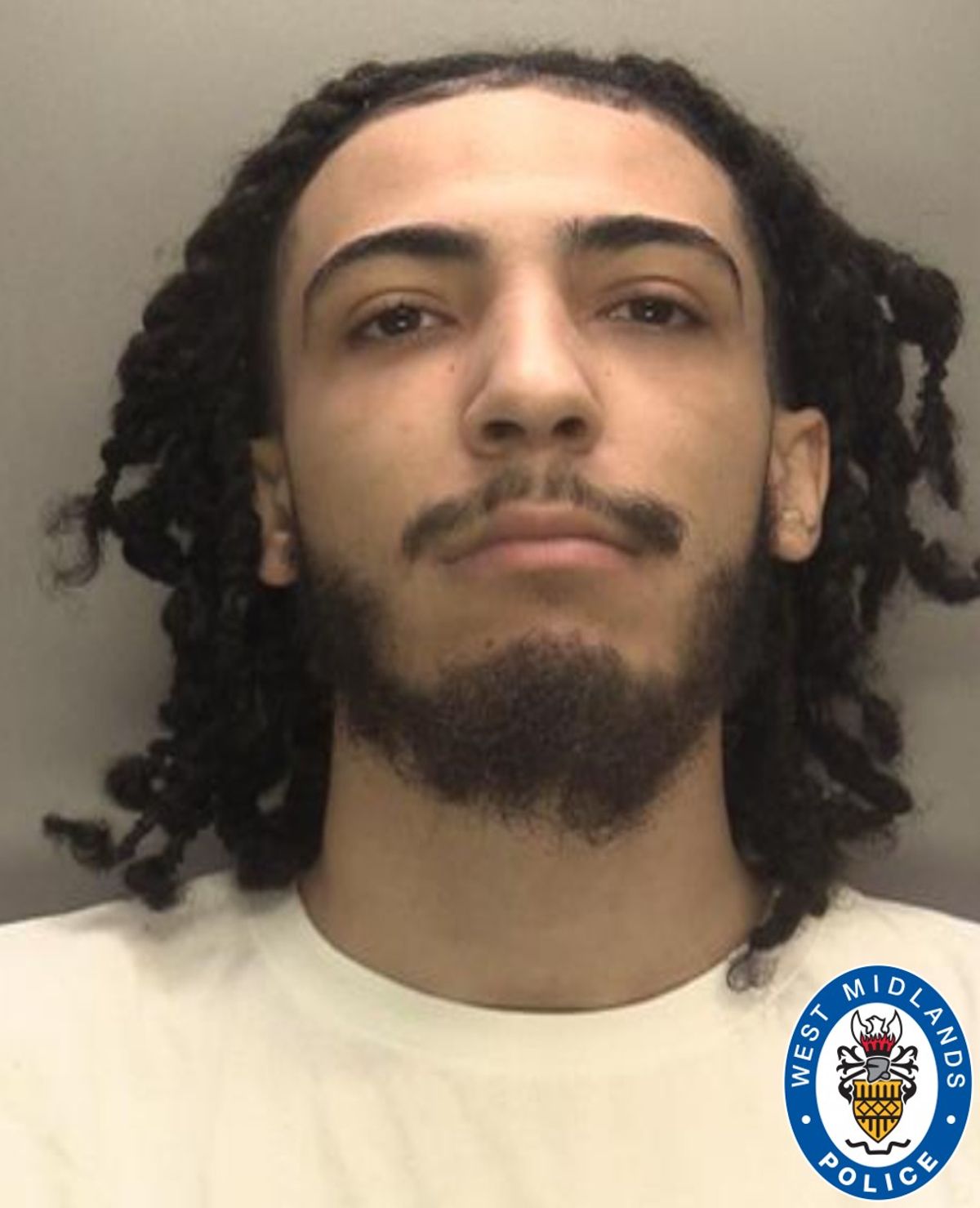 Wolverhampton man wanted for recall to prison in connection with firearms offences