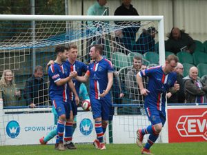 Supporting image for story: Chasetown 2 Lincoln United 1 - Report and pictures 