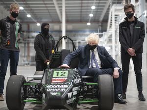 Supporting image for story: Electric car battery gigafactories needed across UK, says PM on Midlands visit
