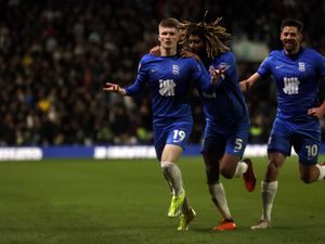 Supporting image for story: Transfer talk from Wolves, West Brom and Aston Villa