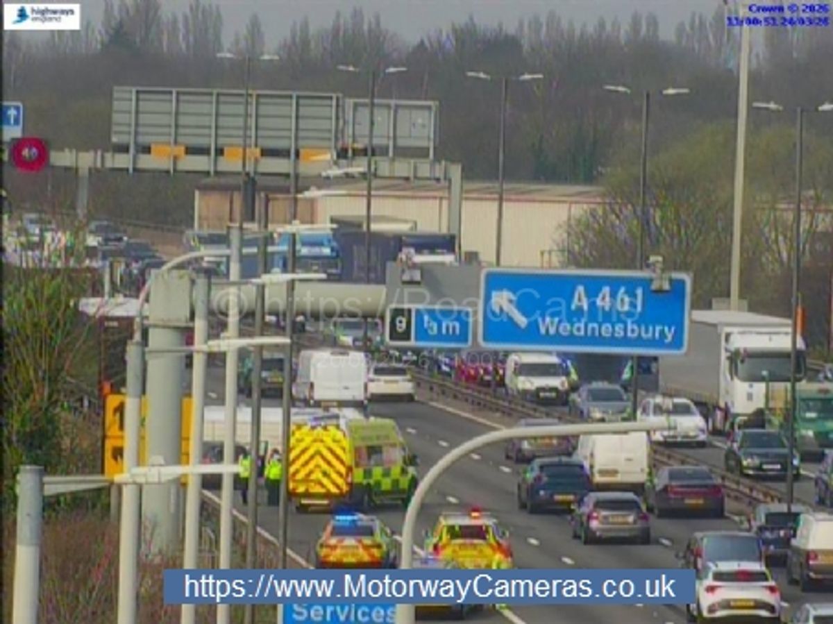 Drivers warned of major disruption after crash on M6 near Wednesbury Drivers warned of major disruption after crash on M6 near Wednesbury